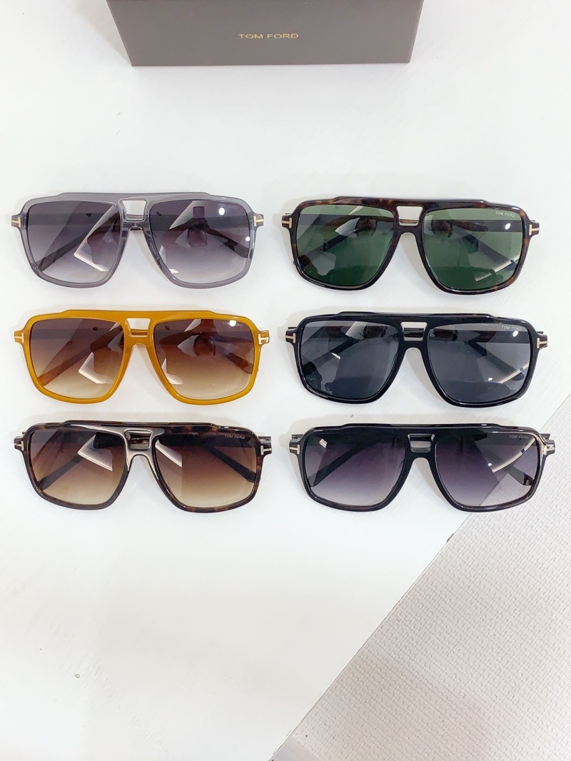TOM FORD
